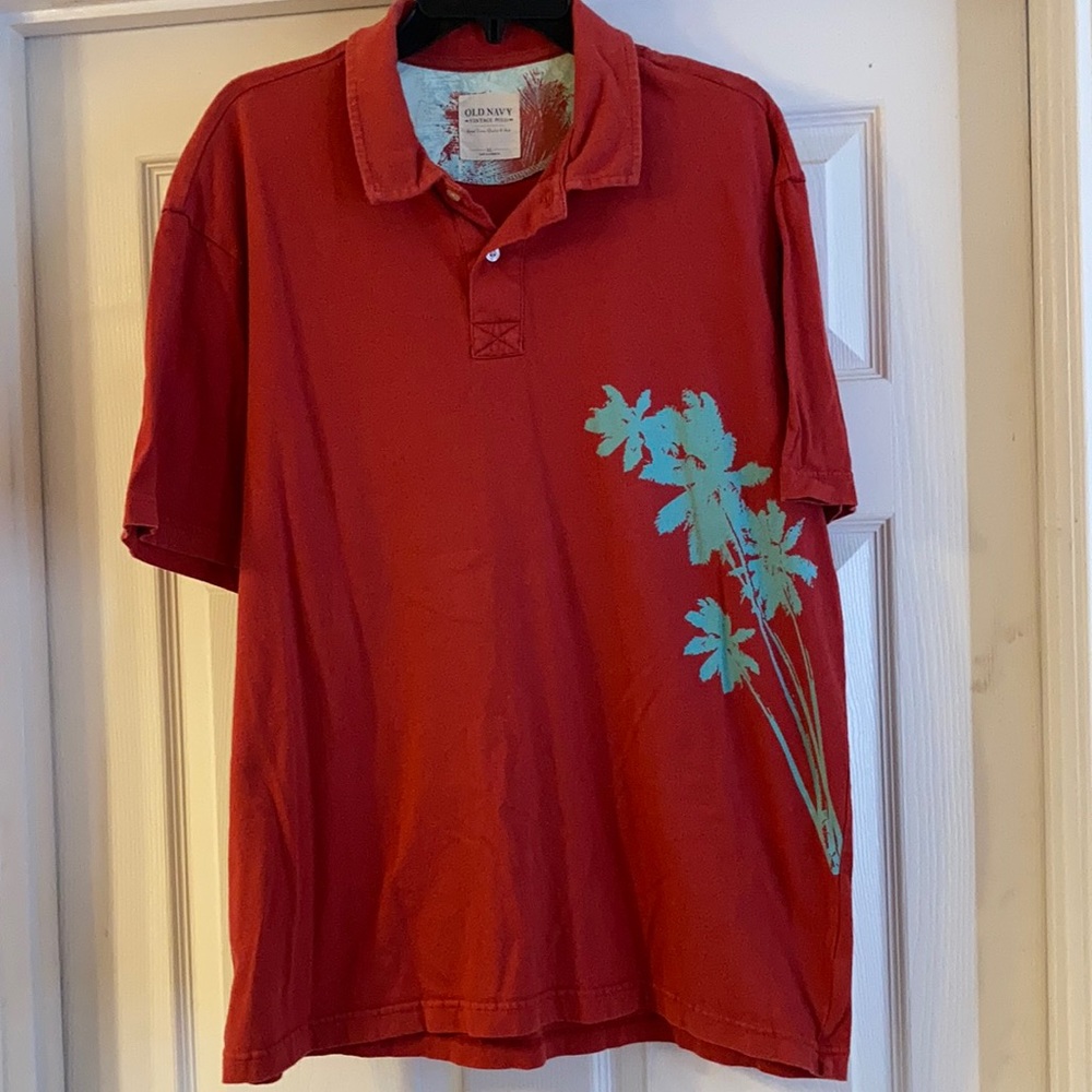 ⭐️⭐️Old Navy 2-button polo with island vibes - Size XL